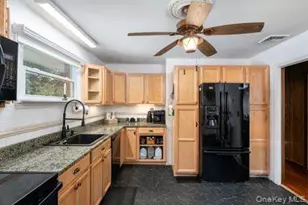 38 W Taconic Rd, Wappingers Falls, NY 12590 - Photo 10