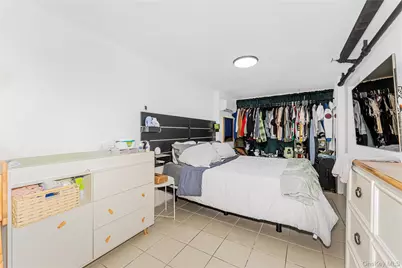 426 Calhoun Avenue, Bronx, NY 10465 - Photo 6