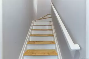 70-36 70th St, Glendale, NY 11385 - Photo 16
