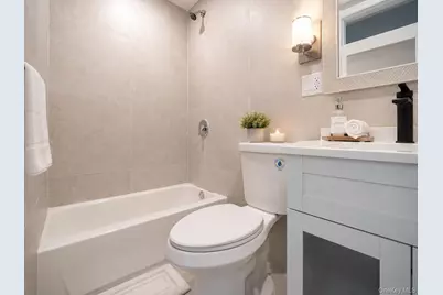 7036 70th Street, Glendale, NY 11385 - Photo 14