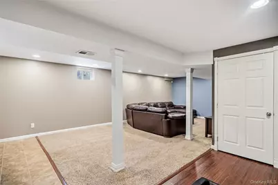 438 Richmond Boulevard, Ronkonkoma, NY 11779 - Photo 24