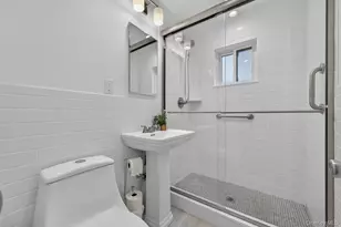 200 Lexington, Oyster Bay, NY 11771 - Photo 20