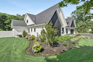 53 Stony Hollow Rd, Centerport, NY 11721 - Photo 2