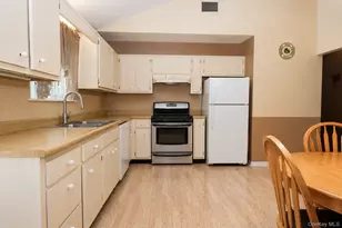 28 Sunrise Terrace, Bloomingburg, NY 12721 - Photo 10