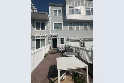 165 Commodore Circle W, Arverne, NY 11692 - Photo 26