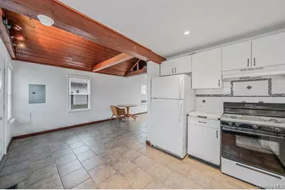 8 Eastern  Concourse, Amityville, NY 11701 - Photo 10