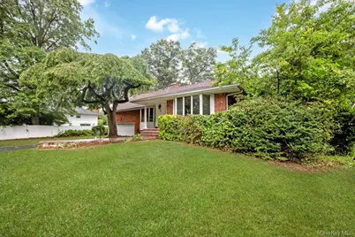 6 Village Drive, Jericho, NY 11753 - Photo 2