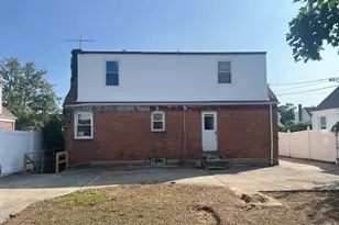 28 Monaco Ave, Elmont, NY 11003 - Photo 4