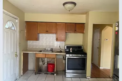 28 Monaco Avenue, Elmont, NY 11003 - Photo 6