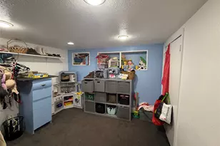 60-69 80th Ave, Glendale, NY 11385 - Photo 20