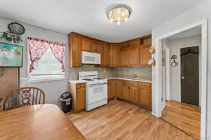6 Forest Ave, Valley Stream, NY 11581 - Photo 12
