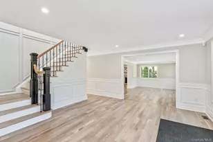 5 Hemingway Dr, Dix Hills, NY 11746 - Photo 4