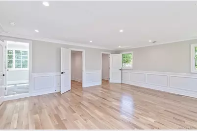 5 Hemingway Drive, Dix Hills, NY 11746 - Photo 14