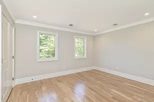 5 Hemingway Dr, Dix Hills, NY 11746 - Photo 18