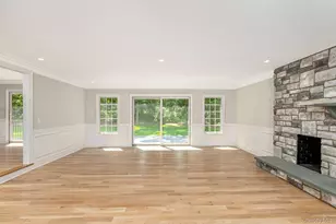5 Hemingway Dr, Dix Hills, NY 11746 - Photo 6