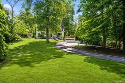 58 Elwood Road, Northport, NY 11768 - Photo 2