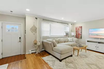 228 Island Parkway W, Island Park, NY 11558 - Photo 4