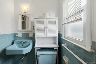 228 Island Pkwy W, Island Park, NY 11558 - Photo 22