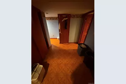 34 Marlowe Rd Road, Valley Stream, NY 11580 - Photo 14