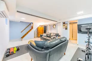 166-31 24th Rd, Whitestone, NY 11357 - Photo 20
