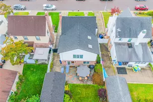 166-31 24th Rd, Whitestone, NY 11357 - Photo 24