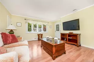 42 Pine Acre Dr, Smithtown, NY 11787 - Photo 6