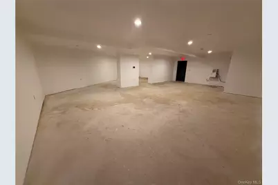 8713 Homelawn Street, Jamaica, NY 11432 - Photo 4