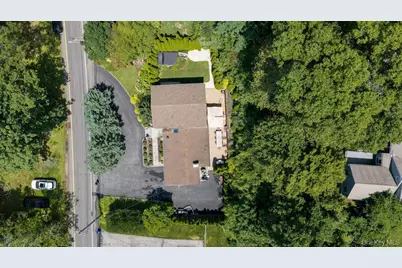 457 Pinebrook Boulevard, New Rochelle, NY 10804 - Photo 4