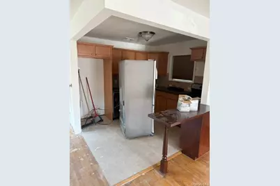 6140 173rd Street, Fresh Meadows, NY 11365 - Photo 4