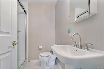 6428 Ocean Avenue S, Arverne, NY 11692 - Photo 30