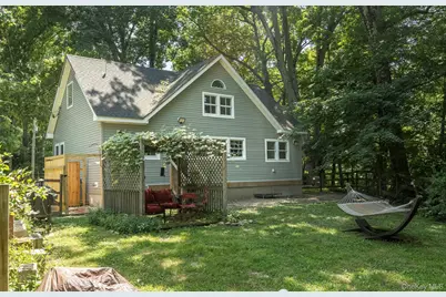 13-14 Creekside Place, Pleasant Valley, NY 12569 - Photo 26