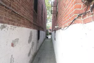306 E 48th St, Brooklyn, NY 11203 - Photo 4