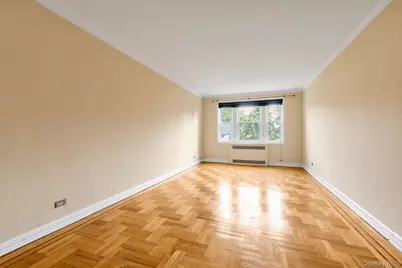 55 Grand Avenue #2A, Rockville Centre, NY 11570 - Photo 2