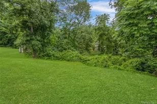 2743 Springhurst St, Yorktown Heights, NY 10598 - Photo 8