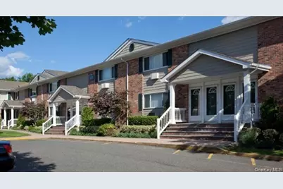134 Park Avenue #10U, Babylon, NY 11702 - Photo 1