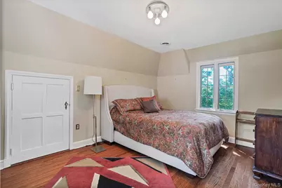 13 Craven Lane, White Plains, NY 10605 - Photo 20