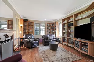 13 Craven Ln, White Plains, NY 10605 - Photo 4