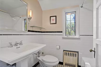 13 Craven Lane, White Plains, NY 10605 - Photo 22