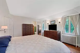 13 Craven Ln, White Plains, NY 10605 - Photo 16