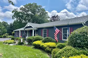 54 Madeline Rd, Ridge, NY 11961 - Photo 4