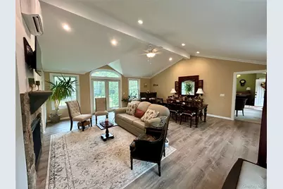 54 Madeline Road, Ridge, NY 11961 - Photo 10