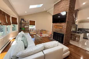 6 Pond View Dr, Wading River, NY 11792 - Photo 2