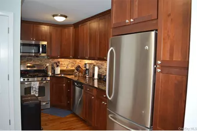 17 Broadway #2F, Harrison, NY 10528 - Photo 4