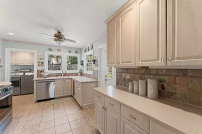 30 Birchbrook Road, Bronxville, NY 10708 - Photo 10