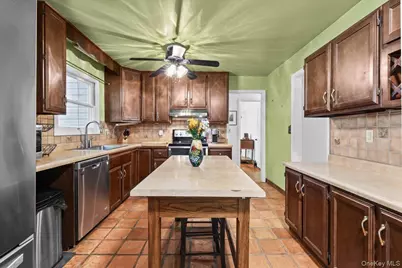 12 Gordon Avenue, Bedford, NY 10506 - Photo 6