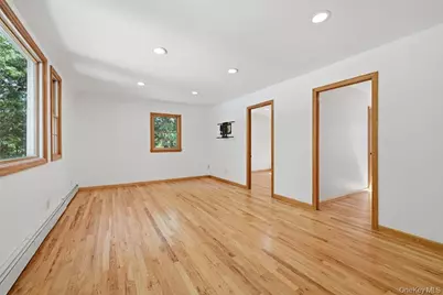 20 Williamsburg Drive, Northport, NY 11768 - Photo 18