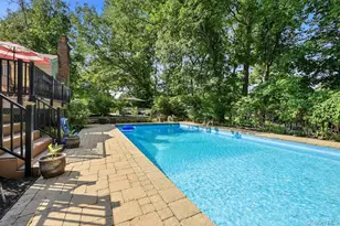 20 Williamsburg Dr, Northport, NY 11768 - Photo 32