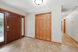 20 Williamsburg Dr, Northport, NY 11768 - Photo 6
