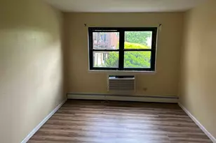 175 Sneden Pl, Spring Valley, NY 10977 - Photo 18