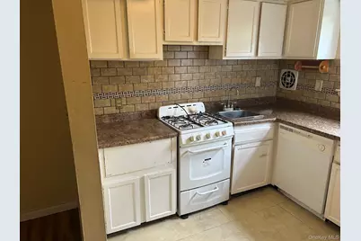 175 Sneden Place #175, Spring Valley, NY 10977 - Photo 4